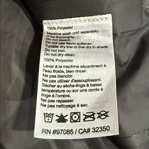 Outdoor Research Women's Aspire Gore-TexJacket V055 in Blackberry Medium - Picture 9 of 12